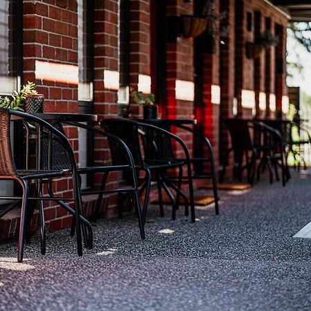 Daylesford Art Motel Exterior photo The station platform