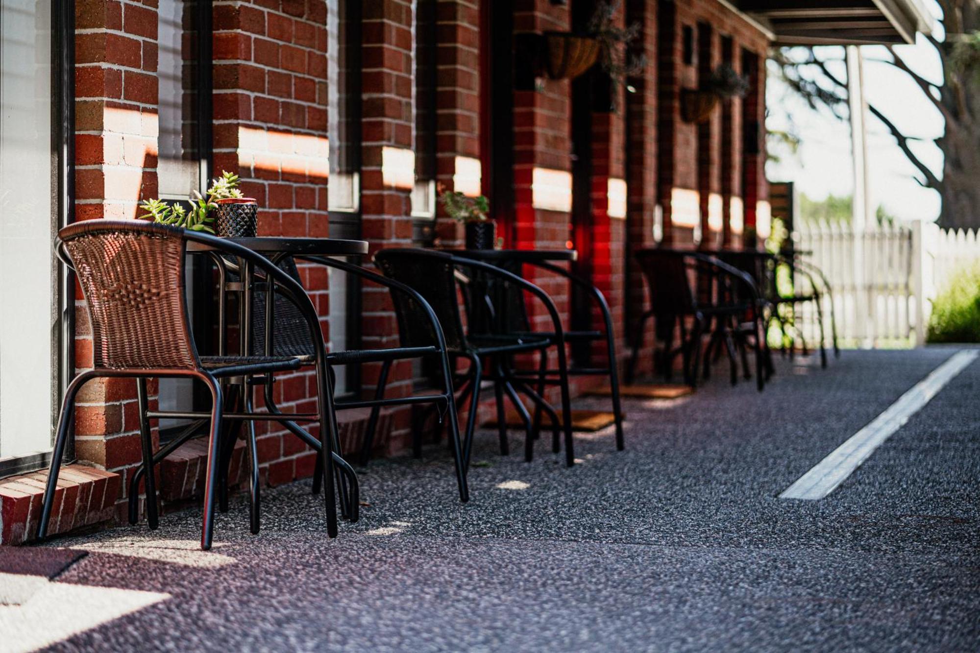 Daylesford Art Motel Exterior photo The station platform