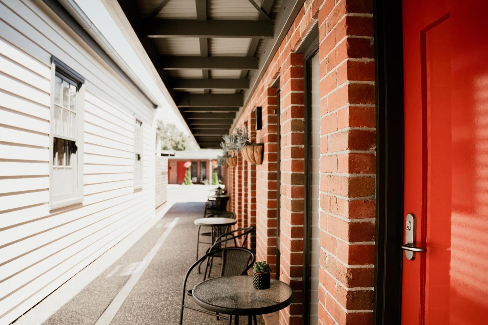 Daylesford Art Motel Exterior photo The exterior of the building