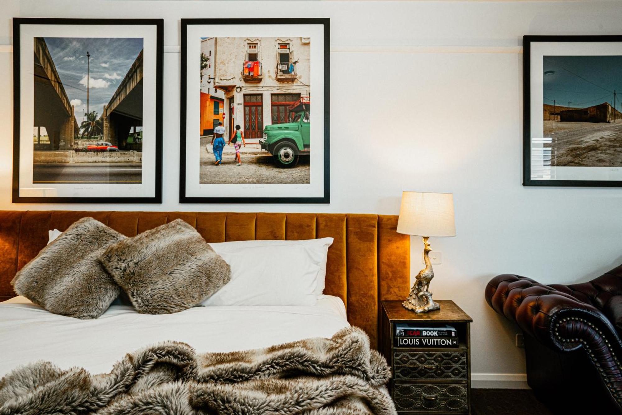 Daylesford Art Motel Exterior photo A bedroom at the Ace Hotel in Los Angeles