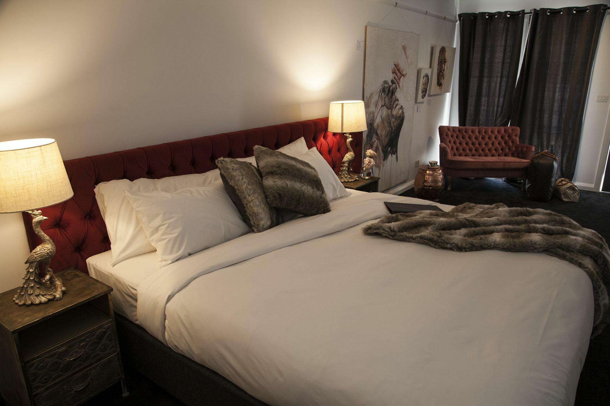 Daylesford Art Motel Exterior photo A bedroom